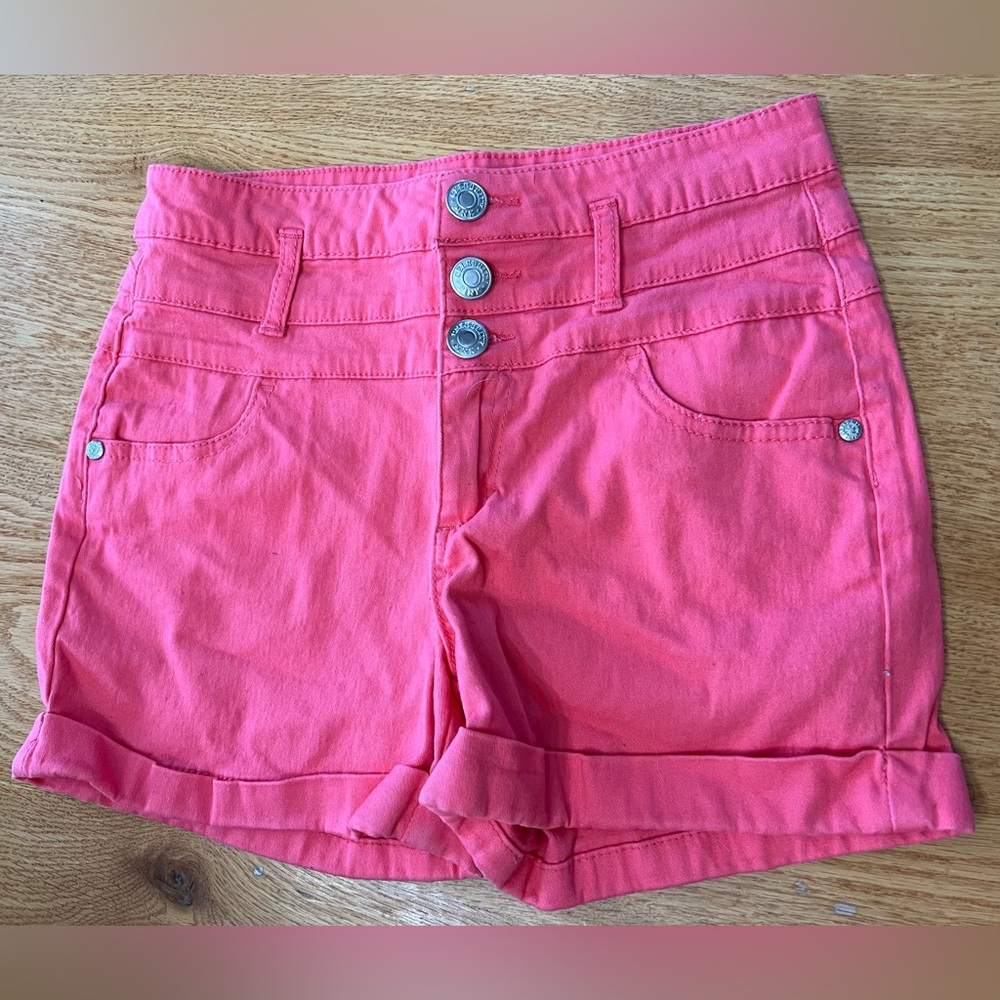 Celebrity Pink Vibrant High-Waisted Shorts in CALYPSO CORAL color